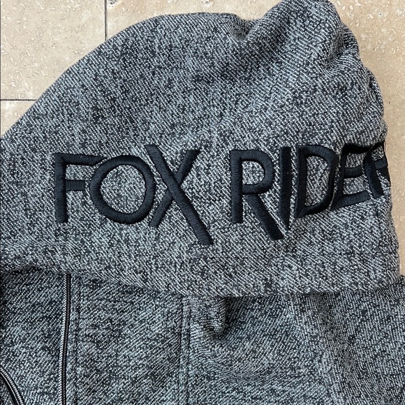 Fox Heather Gray hoodie - Picture 2 of 8